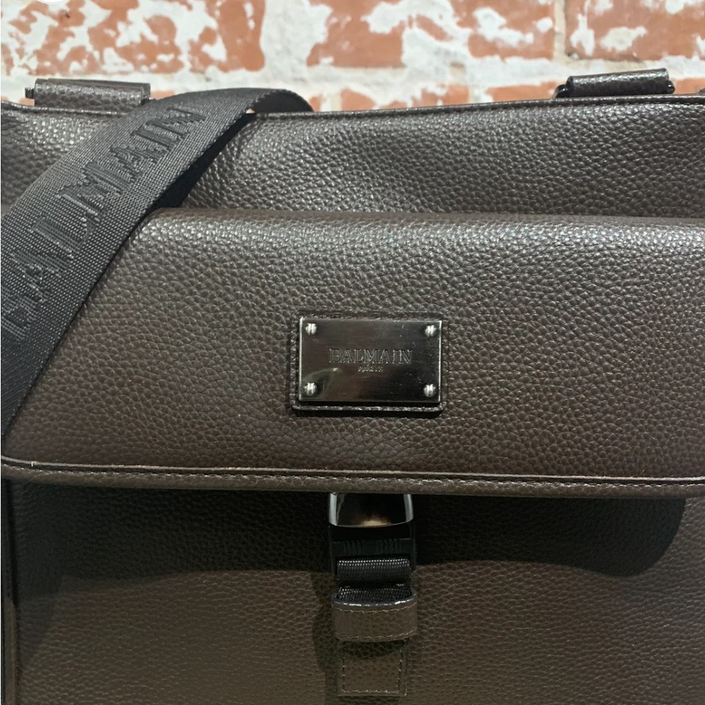 Unisex Balmain pebble leather messenger bag